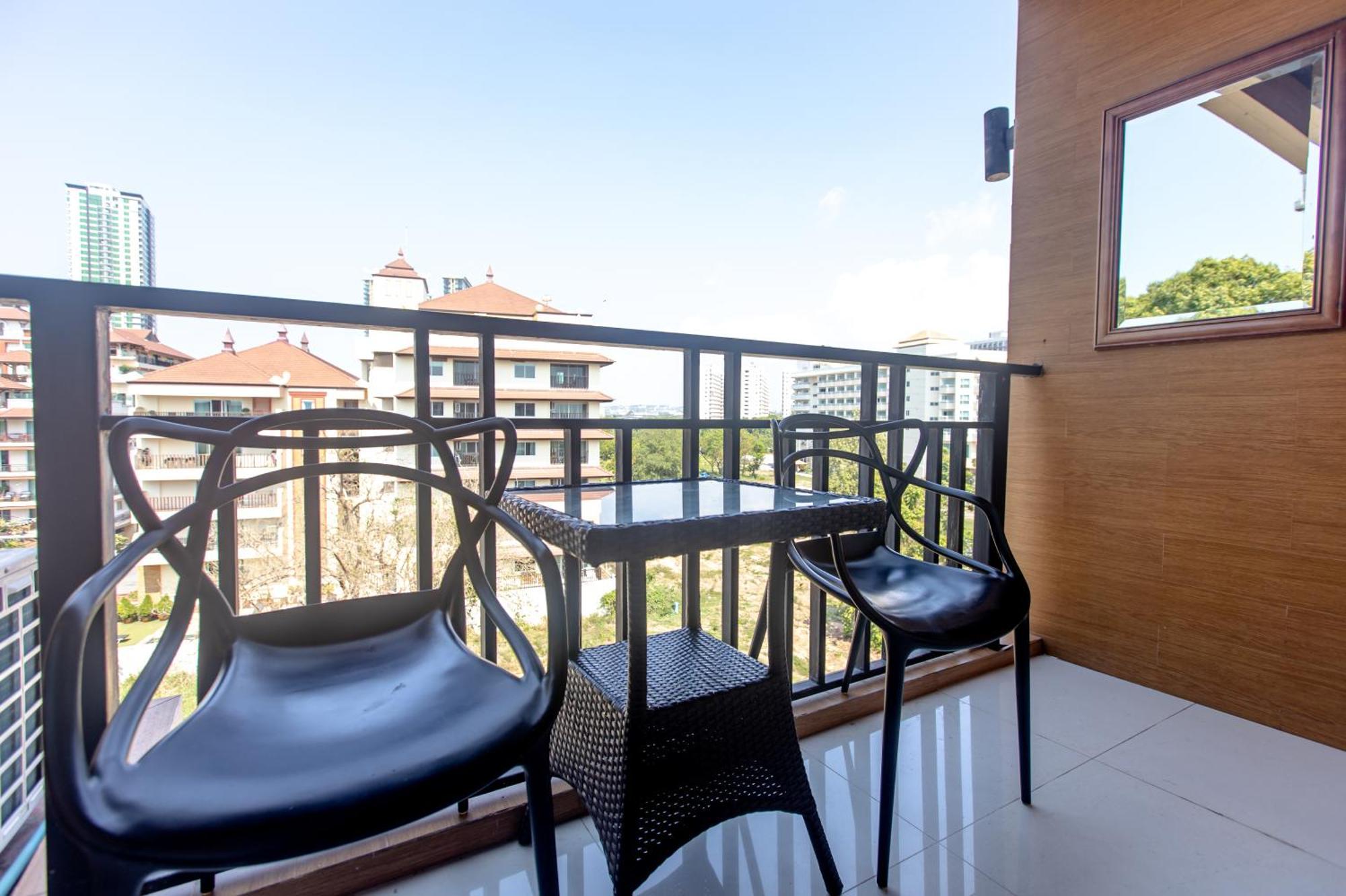 Sun Sky Resort Near Beach 좀티엔 비치 외부 사진